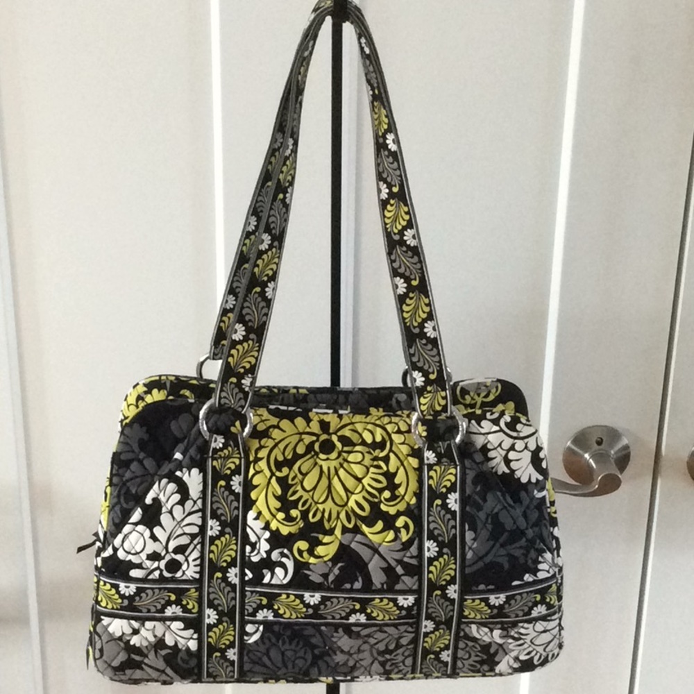 Rare 2 slant front pockets large Vera Bradley. New
